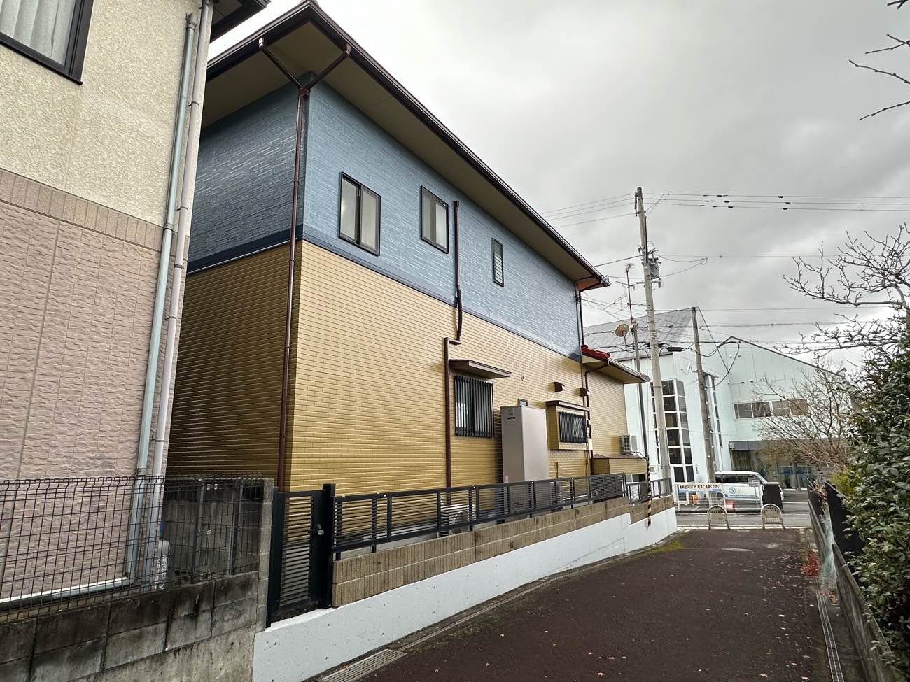 東温市　森田様邸　外壁塗装　屋根塗装　2023/12/21