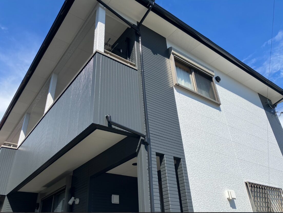 【熊本市東区】屋根カバー工法と外壁塗装で美観・防水性を両立