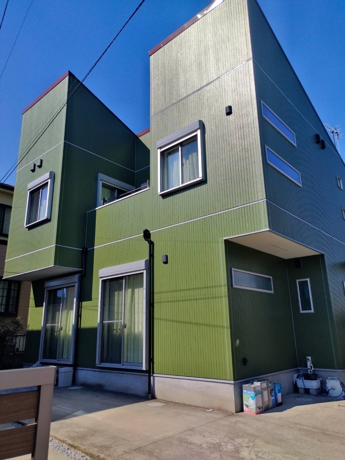 【厚木市金田】初塗装で一新！こだわりの色と職人技でがらりと印象が変わる！