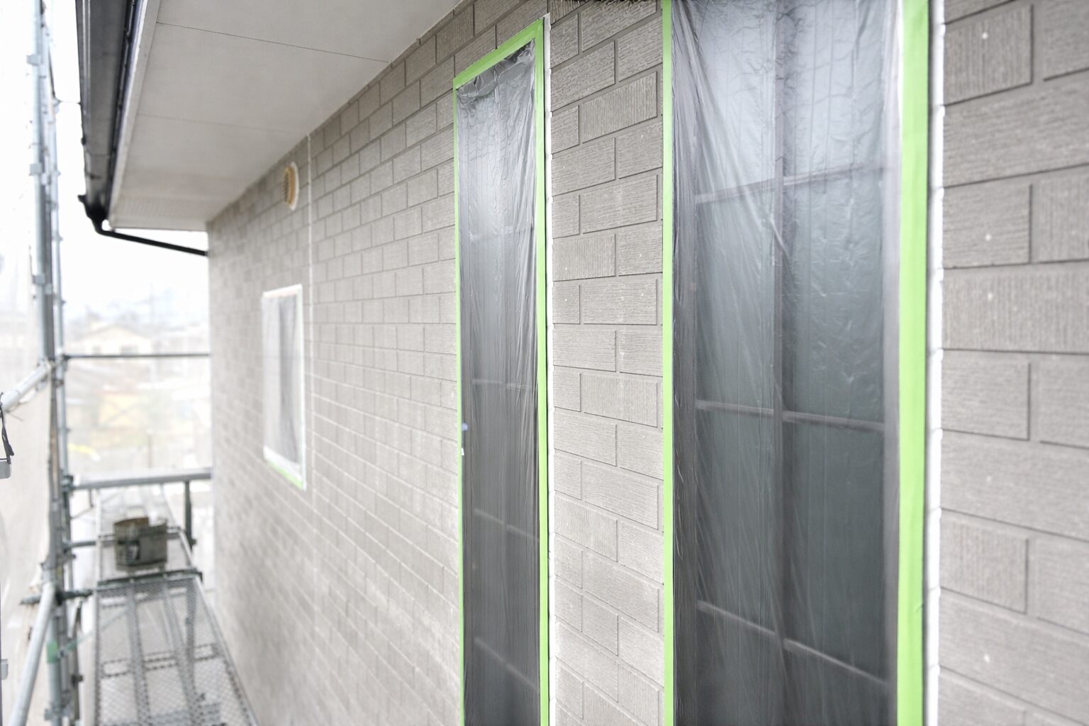 【外壁塗装の“養生（ようじょう）”とは？仕上がりを左右する大切な工程】